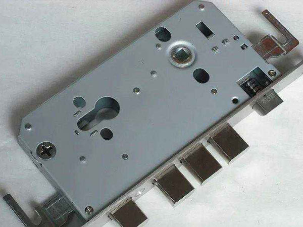 酒泉24小时上门开锁公司